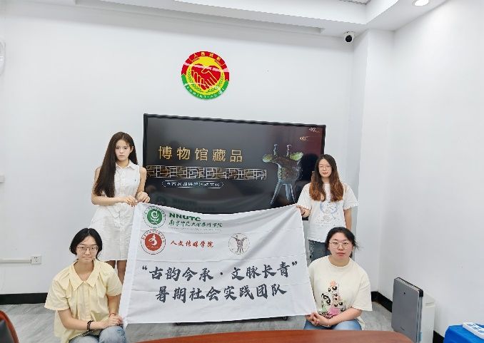 �㲩�����M��^�����}�����o