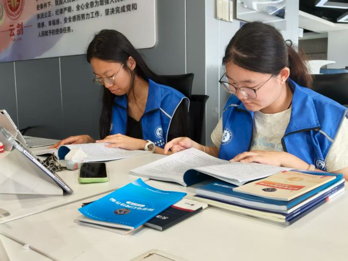 ������ƪ�����p·�ϣ����Ĳ�ͣ