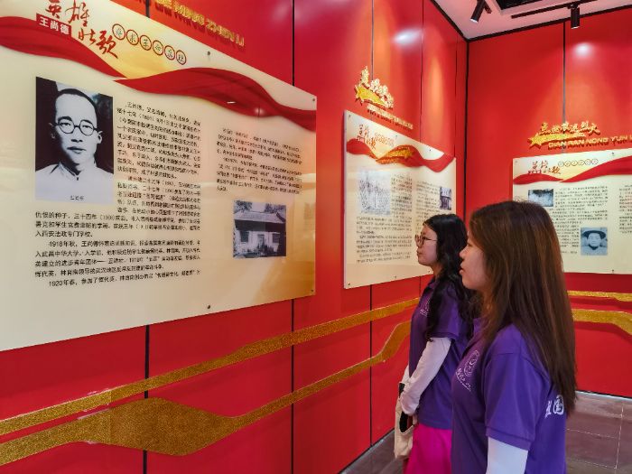 �t��Rμӳ���ģ��ഺ�������d·��������������W���ǡ��t��μ���팍�`꠽�a�Rμ�^�Ĵ�tɫ���d·