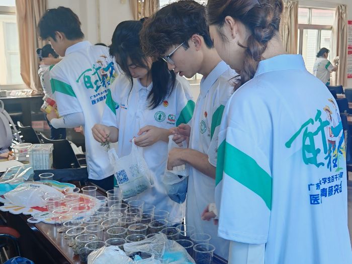 ��ǧ�f���� ���t�������١�ͻ��ꠣ���Sн�����lҰ���ഺ�t·�`���A