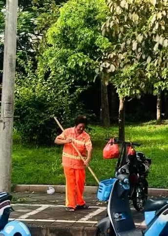 ���m΢��Ӱ���h�l�����c���ഺ�����^����ů������