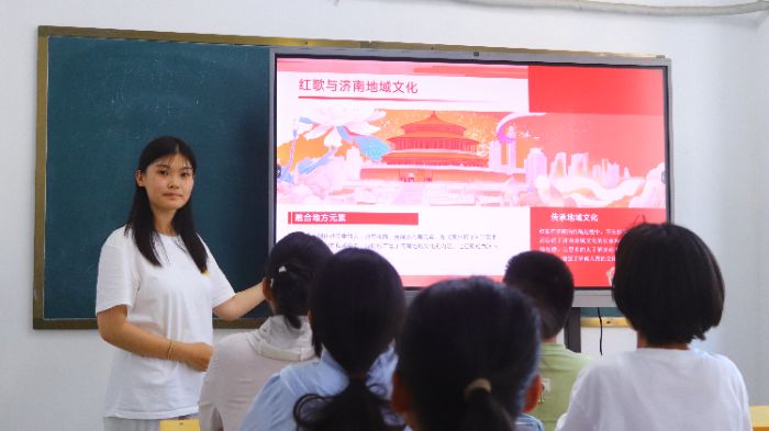 ��푼tɫ���ɣ��ބ��ഺ���c�������տ�����������`�F�tɫ�n���MУ�@