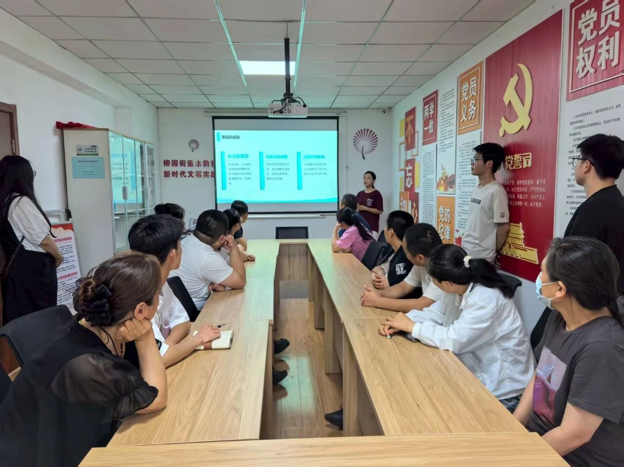 �ĳǴ�W(xu��)���W(xu��)�����W(xu��)Ժ�̲�־Ը����(w��)�(du��)�e�k���ۺ���ˮ���|�����cͽ�ӹ�������־Ը����(w��)���(d��ng)