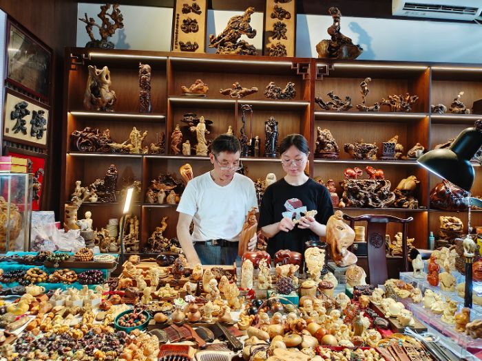 �Ͼ�������W̩�݌WԺ�tʯ��־Ը�ǰ���Ͼ�������z�����M����̽�����Լ�ˇ��~����(li��n)�����Ļ����l(f��)չ