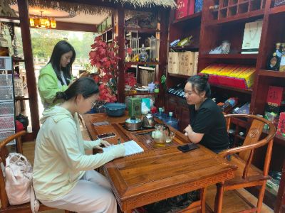 �V��������W��ˎ�p�d�{�ЈF������˾�����أ������磫�r�������ӣ��Pɽ�h�Ѻ�N�����޹�˾��ʯɽ׃�ɡ��fԪ��ľGɫ�ܴa