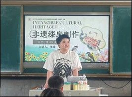 ��ꖻ��Є�(d��ng)�����ᡱ��ʢ�ģ����ȡ���ͯ�� �������ഺ���Ї�ʽ�F(xi��n)����ͦ�ߓ�(d��n)��(d��ng)�����όW(xu��)��(li��n)��������P(gu��n)�ۃ�ͯ�f(xi��)��(hu��)�ͺ������(zh��n)�D(li��n)�_չ���z��������������y(t��ng)�Ļ��M(j��n)У�@���(d��ng)