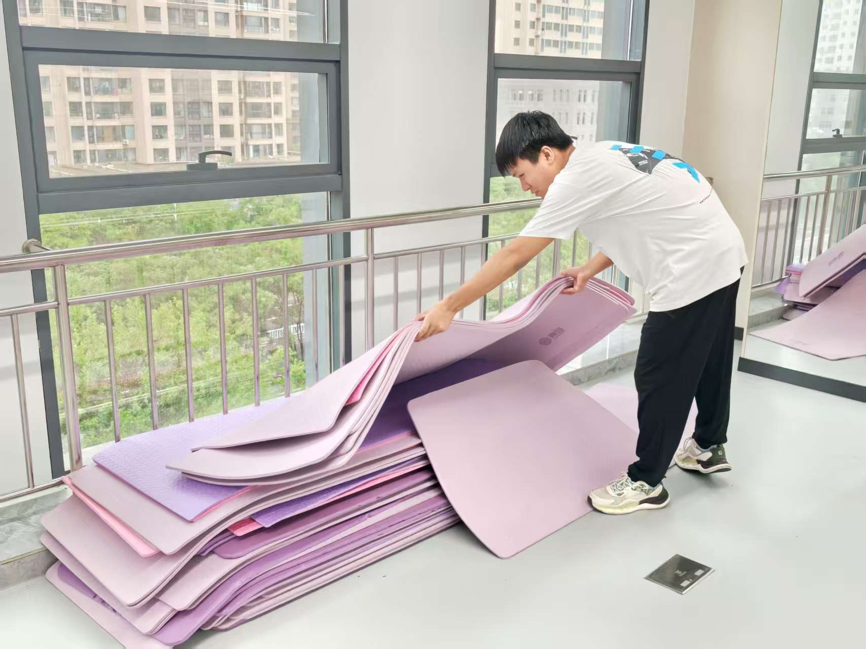 ���`�ഺ �l�sʢ��