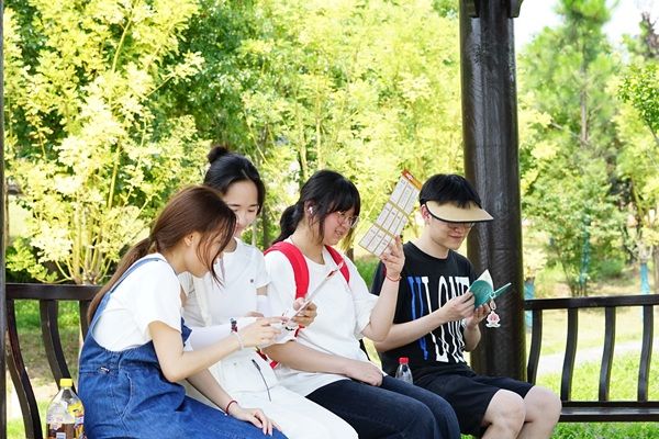 ̽�L�Sʯ�Vɽ���@���|�����I(y��)�vʷ���������B(t��i)�D(zhu��n)��