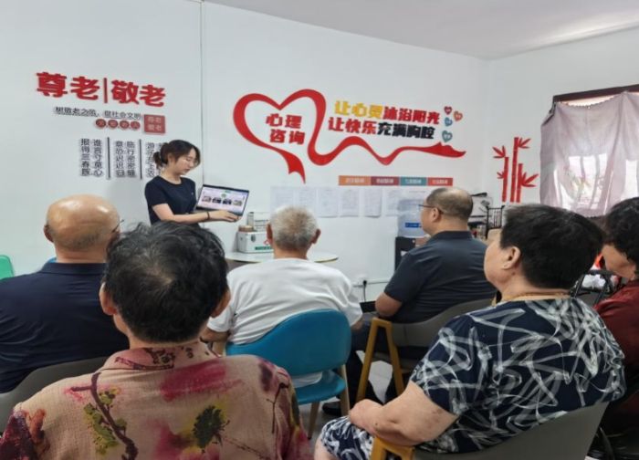 �ώ��W(xu��)�������l(xi��ng)���y�g�ǻ��ٰl(f��)�⣬��^(q��)�B(y��ng)����̽�������Ͼ�������W(xu��)���N����������(sh��)�`�F(tu��n)�(du��)�������мtɼ����^(q��)�_չ��(sh��)�`���(d��ng)