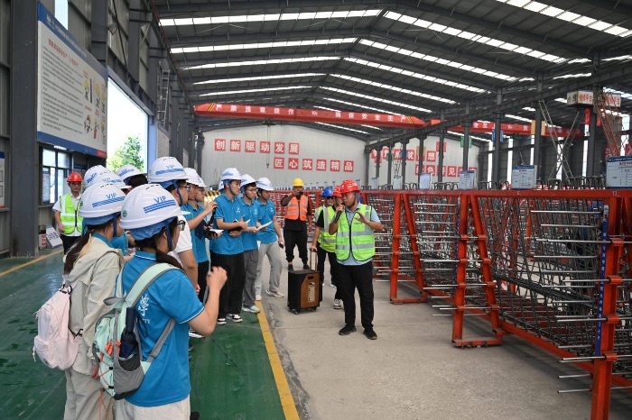 �L����W(xu��)����ͨ��(qi��ng)����·�С����`꠸��廨�����Ŀ�F(xi��n)�����^�W(xu��)��(x��)