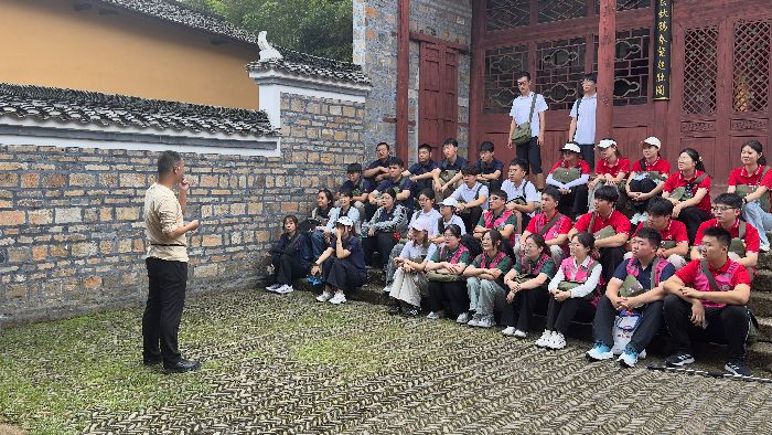 ���߼t܊· �s�m(x��)�����ꡪ��ɽ�|������W(xu��)�������������t���ԭ�����`�F(tu��n)�_չ���t܊��һ�족���}���`