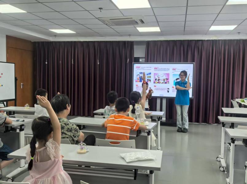 ���ݹ��W(xu��)Ժ�W(xu��)�ӻ��l(xi��ng)�շ� ������ͯ���L(zh��ng)·