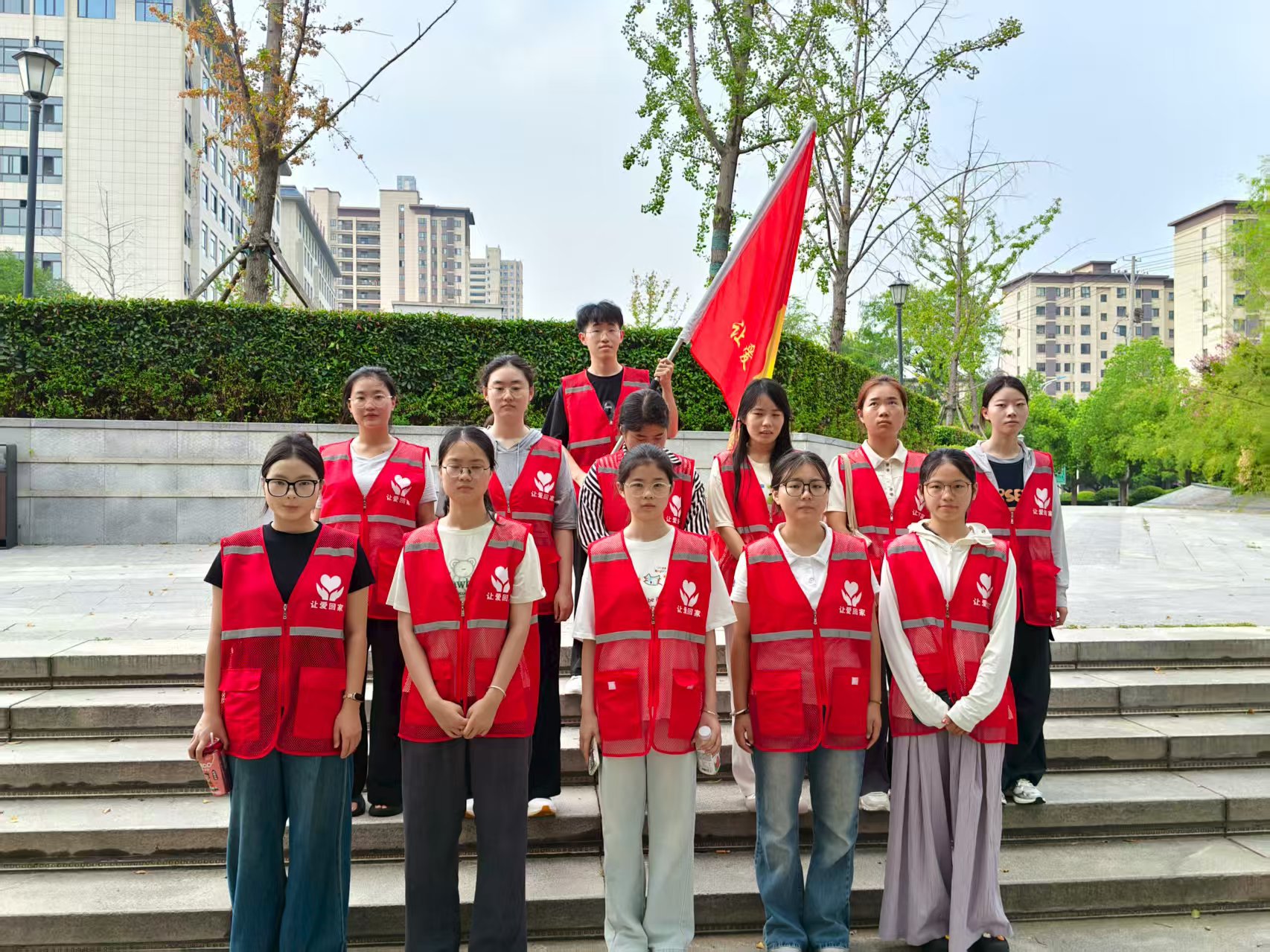 �ഺ���ǡ����F�A·���RȪ��W��־Ը���������ߜ�ů�w��