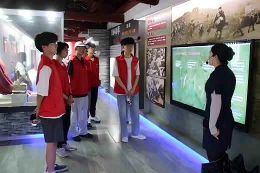 ���u�Ƽ���W(xu��)�����_(t��i)�З�ϼ�С��𡱓P(y��ng)�t�����(hu��)��(sh��)�`�F(tu��n)׷���������E ���мtɫн��