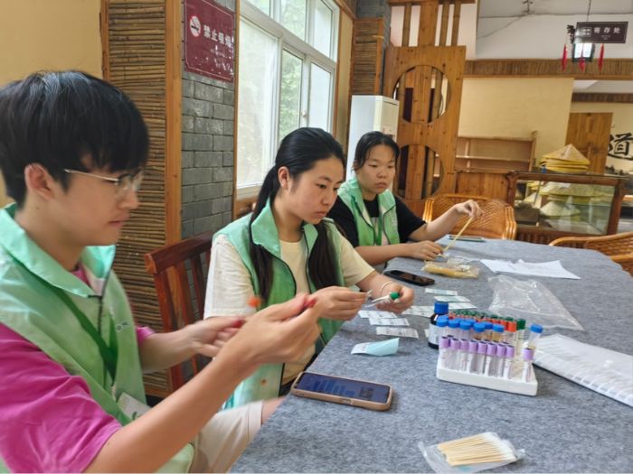 ��ɭ���`����������`ꠣ�̽��ɽ��΢��򣬾��п��B(y��ng)������