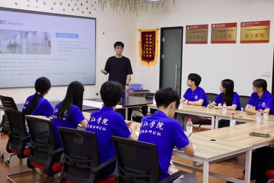 �ԡ��ݡ����ڣ����_��������������A�����}���WԺ�}�_�ں�������ǰ���B�T�_չ���`�{���Є�