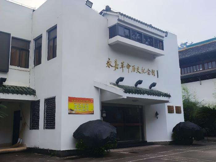 �ǻ�ҫ���̣���н�����ġ����ǻ���н�tɫ�Ļ��{(di��o)�ЈF(tu��n)�����οh�����o(j��)���^�_չ���(hu��)��(sh��)�`���(d��ng)