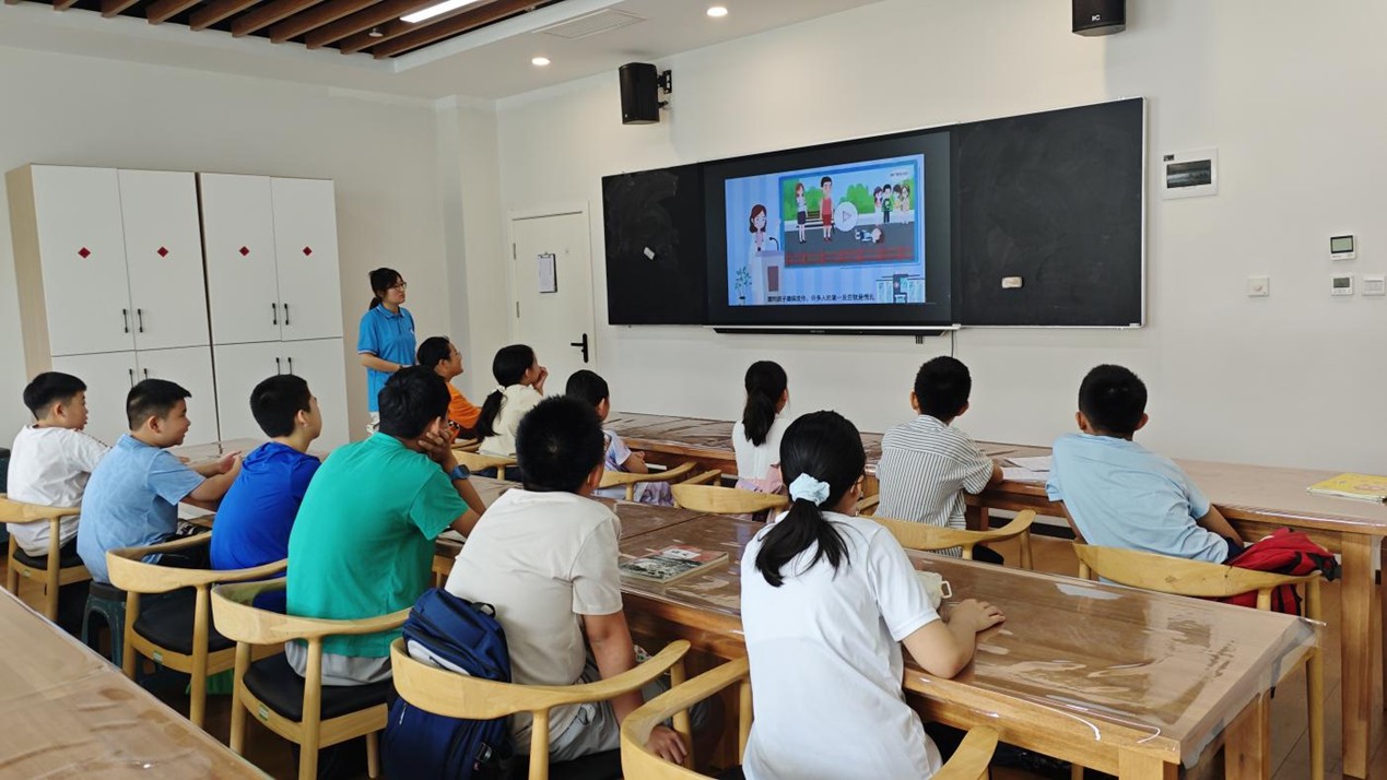 ɽ�|�Ƽ���W(xu��)�����ȿ����M(j��n)��^(q��)��ͯ�İ�ȫ������