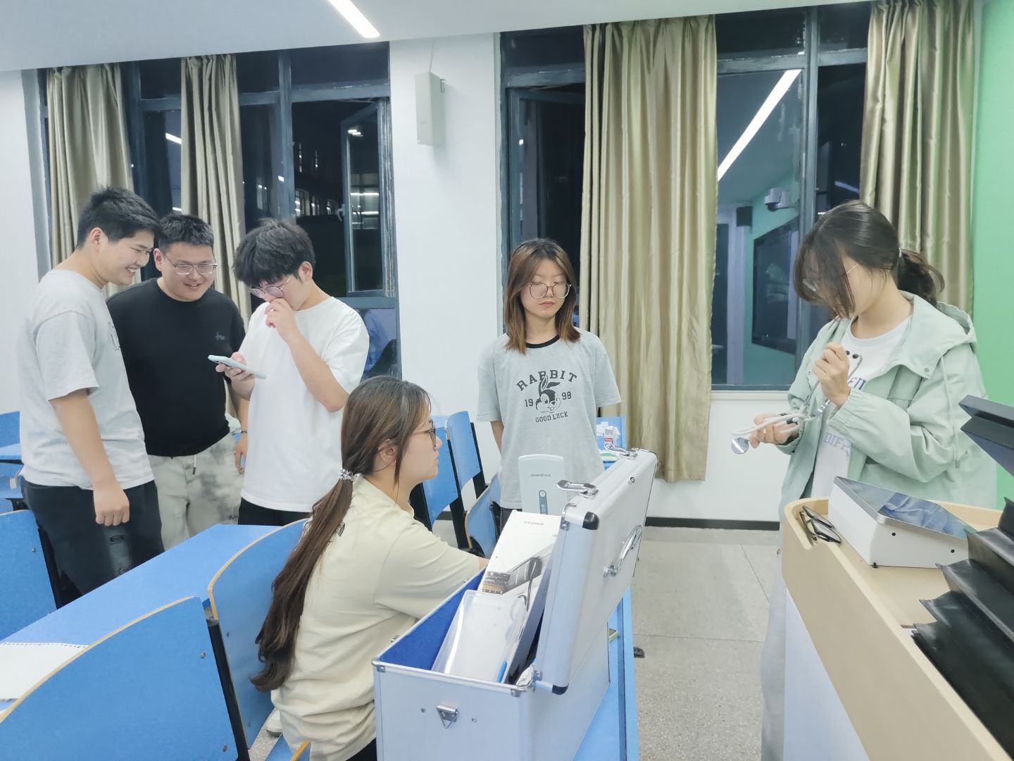 �Կ��ٌW�����t־Ը������ַ������M�Еr